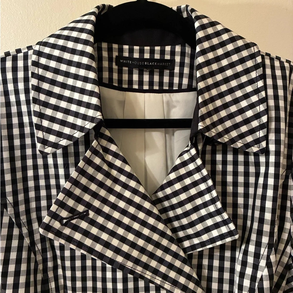 White House Black Market Black and White Gingham Trench Coat- like new . - Picture 3 of 10
